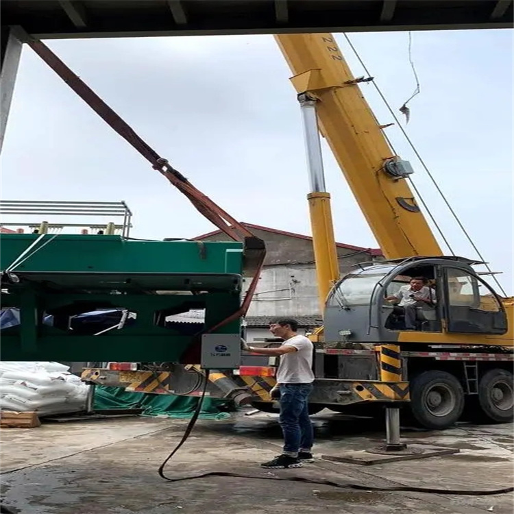 城阳吊风力发电机的吊车大概多少钱